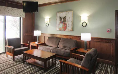 Photo 3 - Clarion Inn & Suites Cortland - University Area