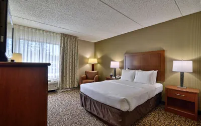 Photo 5 - Clarion Inn & Suites Cortland - University Area