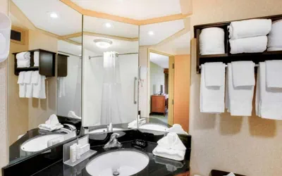 Photo 5 - Pittsburgh Airport Inn and Suites