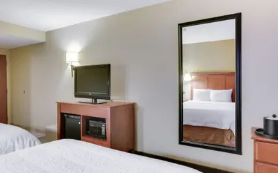 Photo 2 - Pittsburgh Airport Inn and Suites