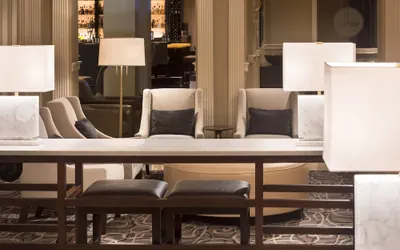 Photo 3 - Sheraton Commander Hotel