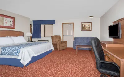 Photo 4 - Days Inn by Wyndham Sidney NE