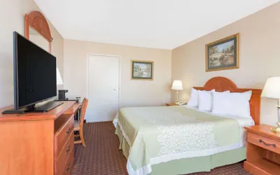 Photo 5 - Days Inn by Wyndham Princeton