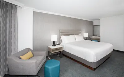 Photo 4 - Crowne Plaza Costa Mesa Orange County by IHG