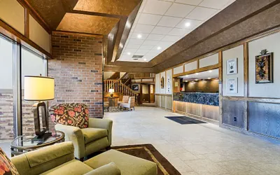 Photo 3 - Clarion Inn Garden City