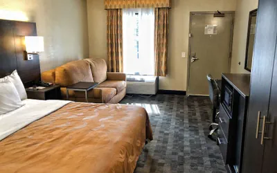 Photo 5 - Quality Inn Riverside near UCR and Downtown