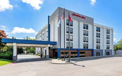 Photo 2 - Hampton Inn Knoxville - Airport