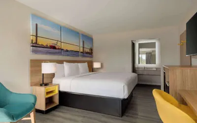 Photo 5 - Days Inn by Wyndham Emporia