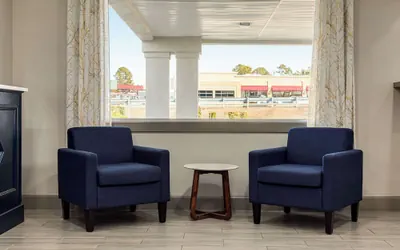 Photo 4 - Days Inn by Wyndham Emporia