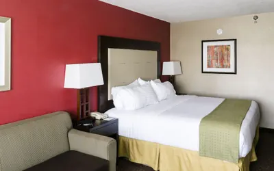 Photo 3 - Holiday Inn Express Big Rapids by IHG