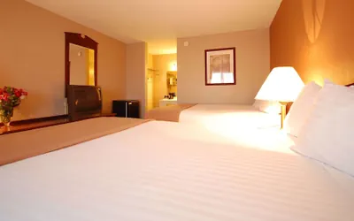 Photo 2 - Magnuson Hotel Red Baron