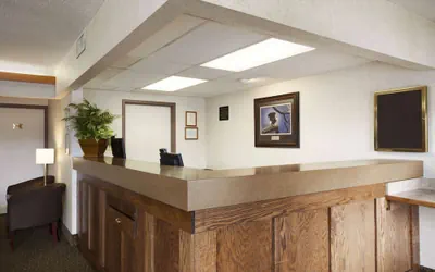 Photo 4 - Days Inn by Wyndham Farmville