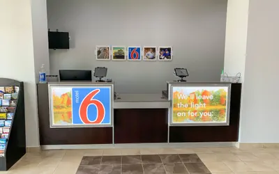 Photo 3 - Motel 6 Lexington, KY - Airport