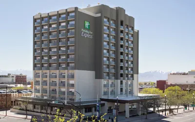Photo 2 - Holiday Inn Express Salt Lake City Downtown by IHG