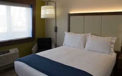 Photo 3 - Holiday Inn Express Salt Lake City Downtown by IHG