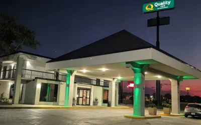 Photo 2 - Quality Inn Moss Point - Pascagoula