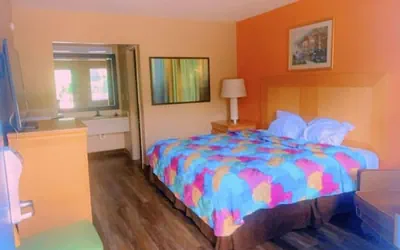 Photo 3 - Jax Inn