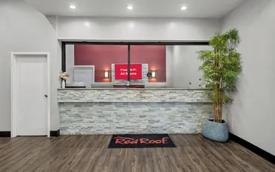 Photo 5 - Red Roof Inn Sanford