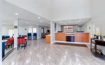 Photo 4 - Antioch Inn and Suites