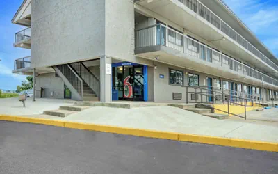 Photo 2 - Motel 6 York, PA