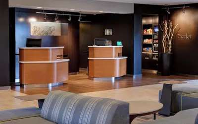Photo 4 - Courtyard by Marriott Detroit Dearborn