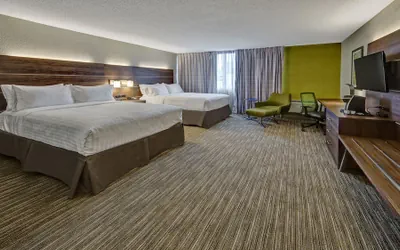 Photo 4 - Holiday Inn Express Louisville Airport Expo Center by IHG