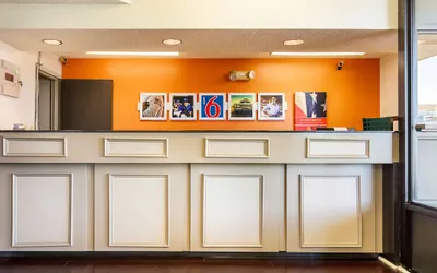 Photo 2 - Motel 6 Covington, TN