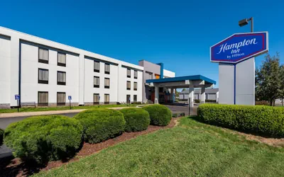 Photo 2 - Hampton Inn Owensboro South