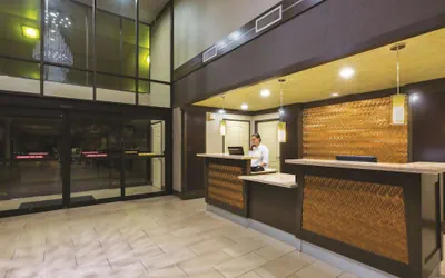 Photo 5 - La Quinta Inn by Wyndham Austin North