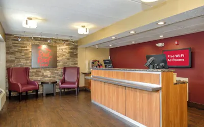 Photo 5 - Red Roof Inn Tallahassee - University