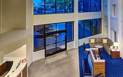 Photo 3 - Sonesta Simply Suites Memphis East Poplar Pike ​