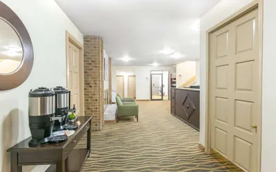 Photo 3 - Hawthorn Extended Stay by Wyndham Richardson