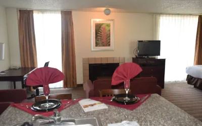 Photo 5 - Hawthorn Extended Stay by Wyndham Richardson
