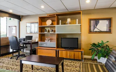 Photo 4 - Quality Inn Troutville - Roanoke North