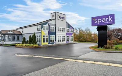 Photo 2 - Spark by Hilton Portland Airport Maine Mall