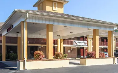 Photo 2 - Quality Inn Sweetwater West
