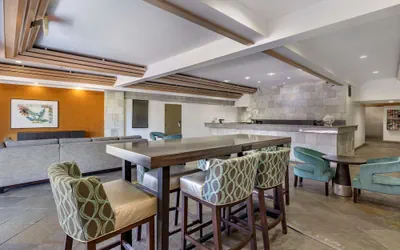 Photo 2 - The Encinitan Hotel & Suites