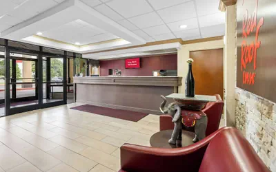 Photo 5 - Red Roof Inn & Suites Clinton, TN