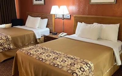 Photo 3 - Executive Inn