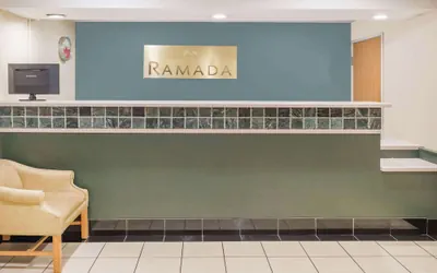 Photo 2 - Ramada by Wyndham Columbia