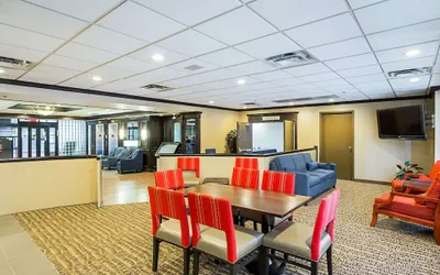 Photo 2 - Comfort Inn Cleveland Downtown