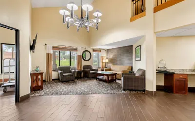 Photo 2 - Quality Inn & Suites Lawrence - University Area