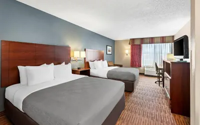 Photo 4 - Quality Inn & Suites Lawrence - University Area