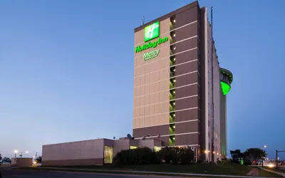 Photo 2 - Holiday Inn Downtown - Mercy Area by IHG
