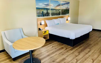 Photo 5 - Days Inn by Wyndham Burleson Ft. Worth