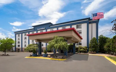 Photo 2 - AmericInn by Wyndham Madison West