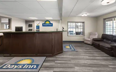 Photo 4 - Days Inn by Wyndham Pierre