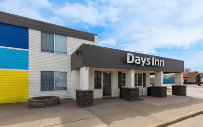 Photo 2 - Days Inn by Wyndham Pierre