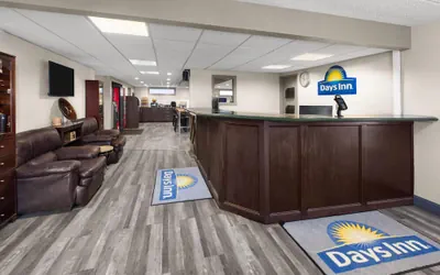 Photo 5 - Days Inn by Wyndham Pierre