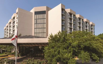 Photo 2 - Embassy Suites Hotel Birmingham